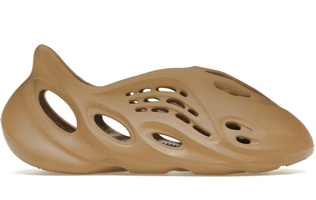 Yeezy Foam Runner Clay Taupe