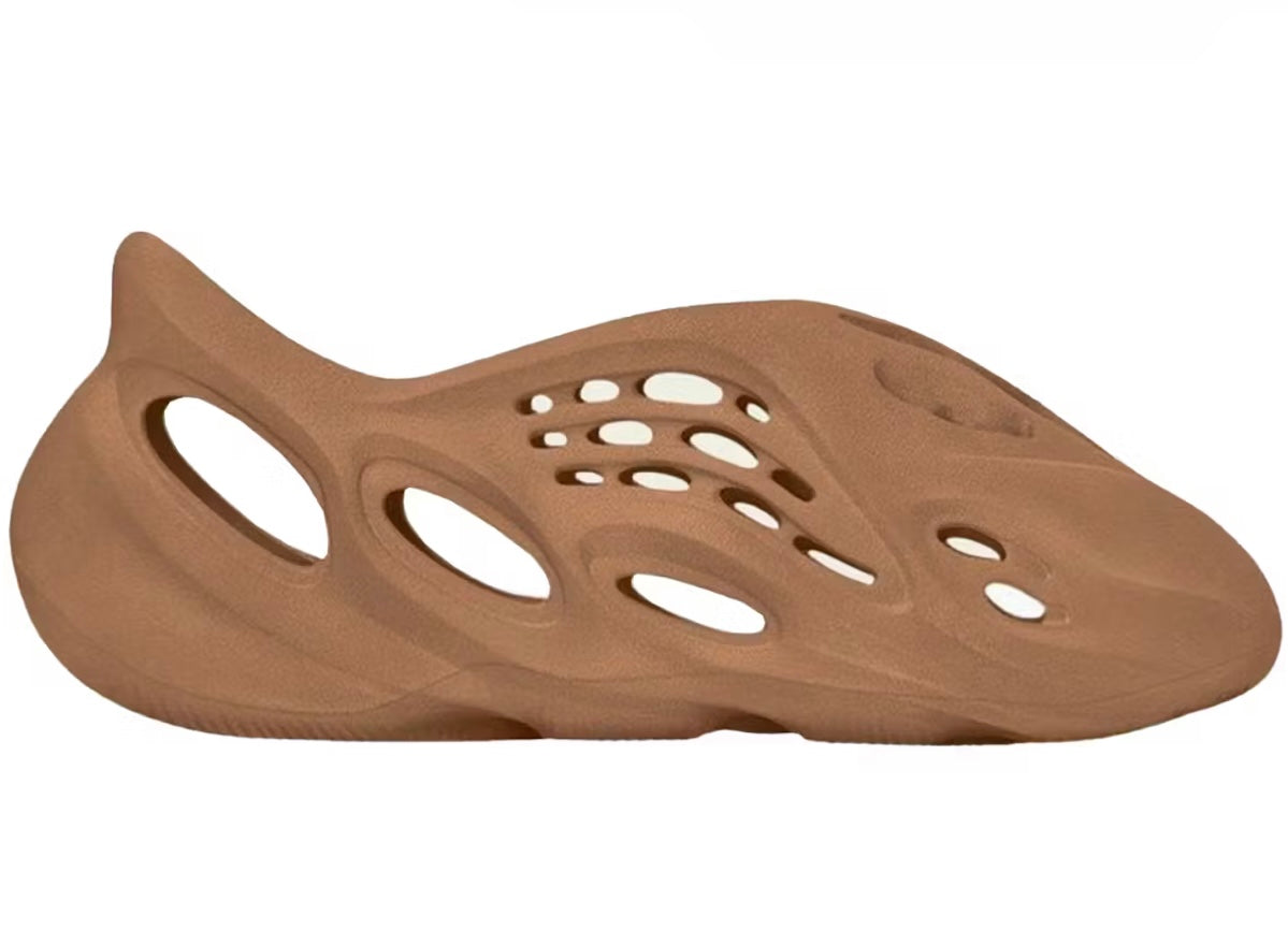 Yeezy Foam Runner Clay Red