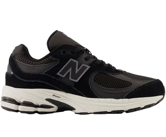 New Balance 2002R Black/White (Women)