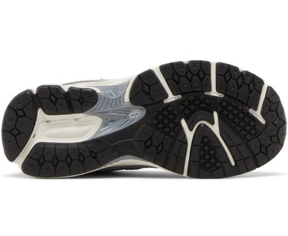 New Balance 2002R Steal Lead (Women)
